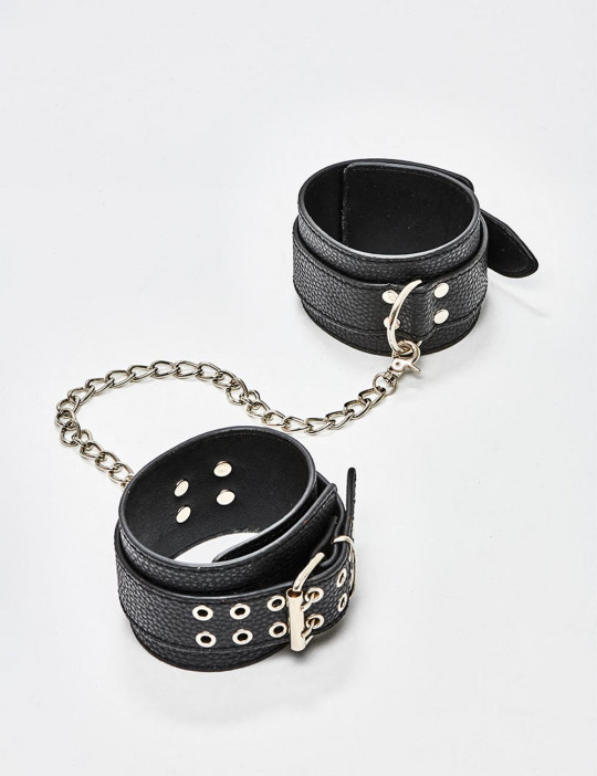 Bondage Cuffs Collar & Leash All-In Kit from MOI