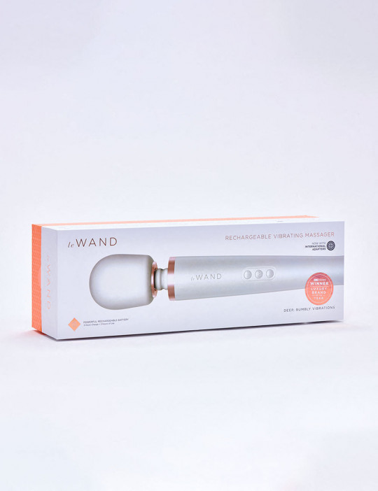 Le Wand Original Vibrator Pearl packaging