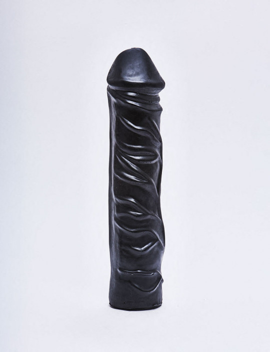 XL semi-realistic Dildo from All Black in 31cm