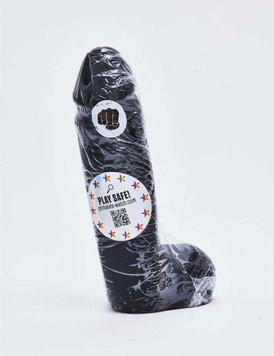 Realistic Dildo from All Black in 20cm packaging