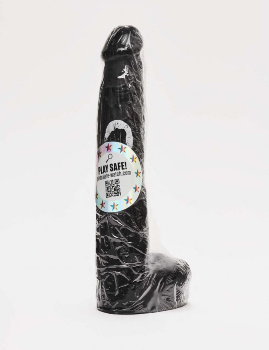 Realistic Dildo from All Black in 21cm packaging