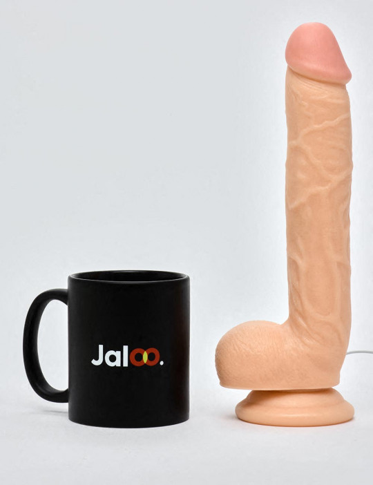 Realistic & Vibrating Dildo