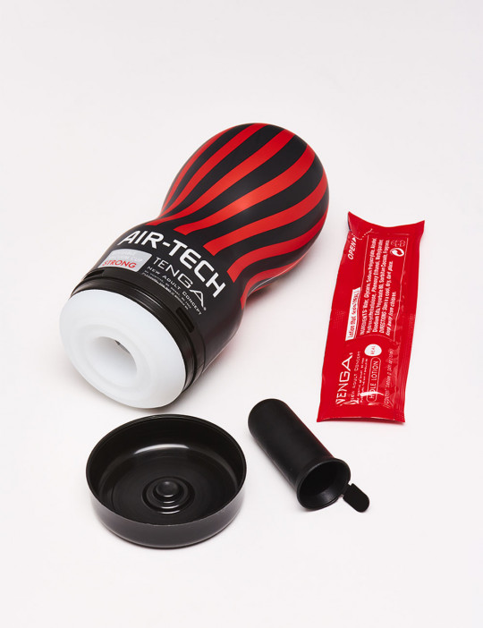 Air-Tech Strong + Vacuum Controller Tenga Pack